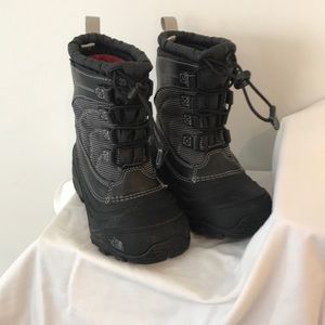 The North Face childrens snowboot